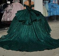 Robes de Quinceanera à bretelles spaghetti avec dentelle papillon et perles Robes de bal en tulle scintillant Robes Sweet 16