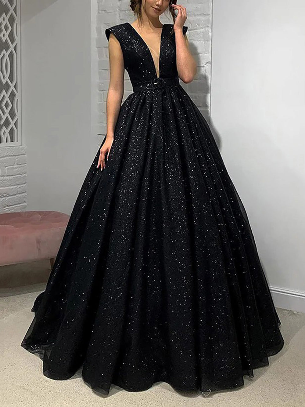 Black Sparkly Prom Dress Deep V Neck Open Back Glitter Evening Dress Graduation Gowns Ms2608275