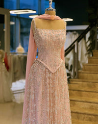 Robe de soirée longue en tulle à bretelles spaghetti et décolleté plongeant pour femme