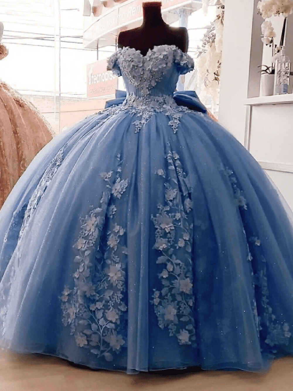 فساتين كوينسينيرا بحمالات سباغيتي وتطريز دانتيل على شكل قلب للسيدات فساتين الكرة الحلوة 16 للمراهقات