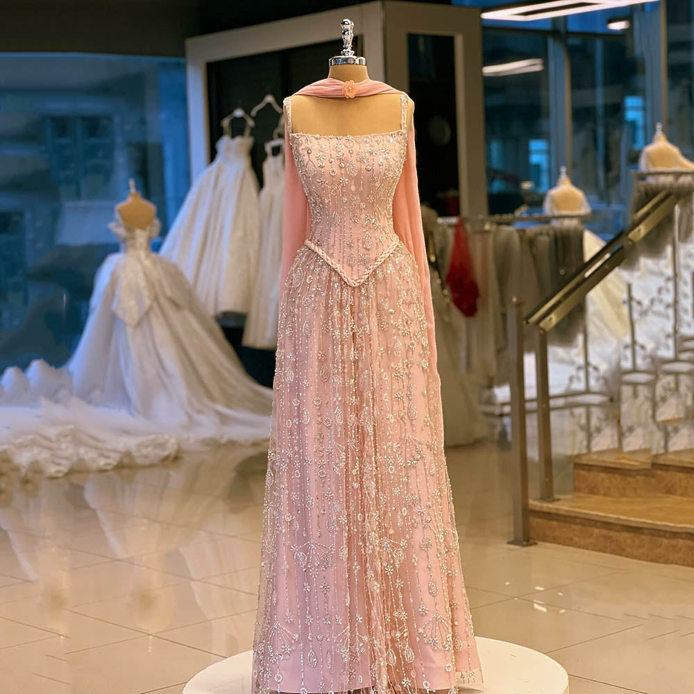 Robe de soirée longue en tulle à bretelles spaghetti et décolleté plongeant pour femme