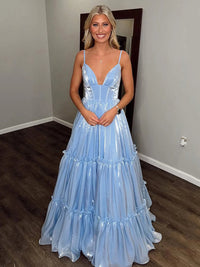 Robe de soirée longue en tulle à bretelles spaghetti et décolleté plongeant pour femme