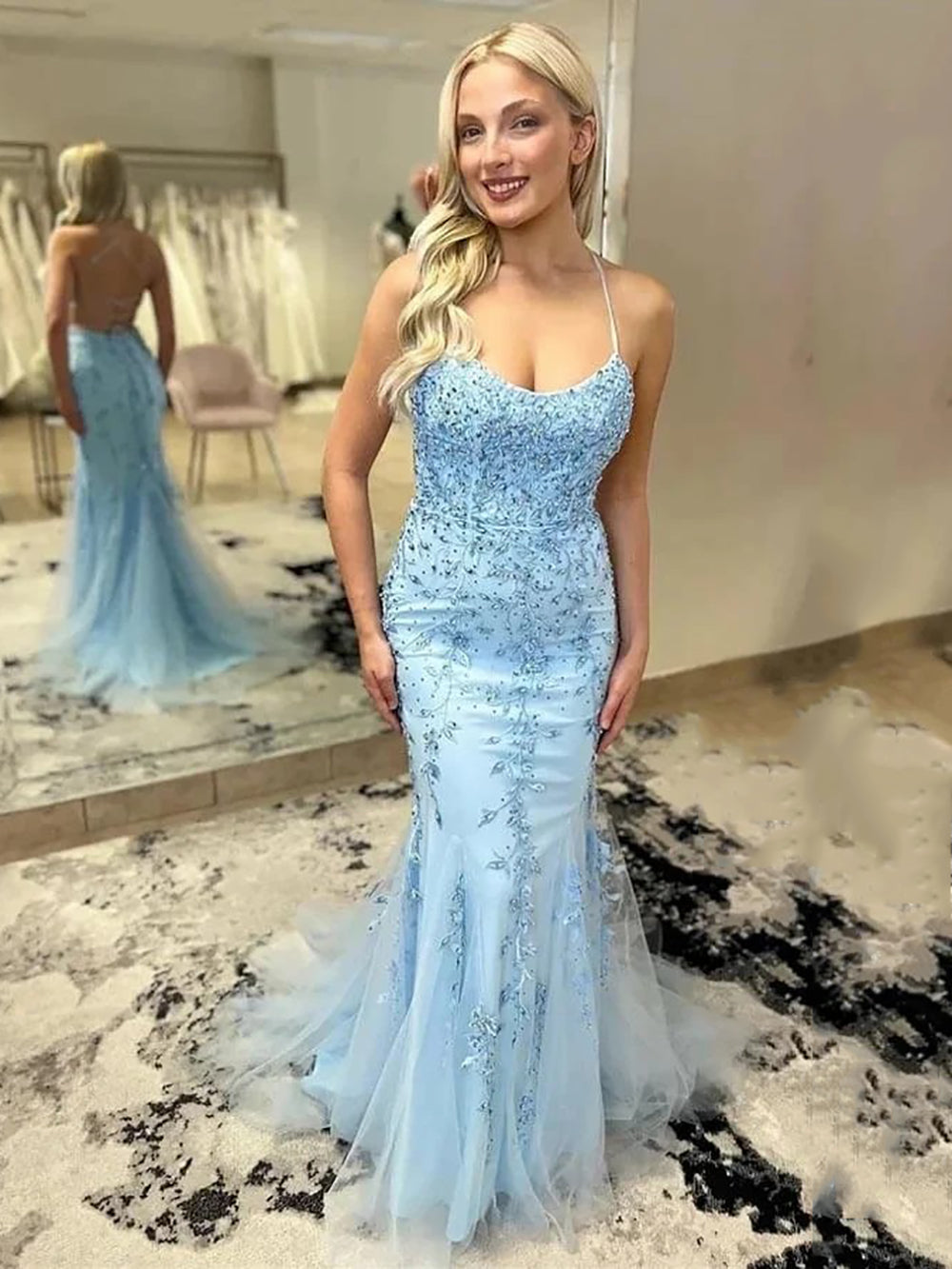 Robe de soirée longue à paillettes asymétrique avec fente et paillettes