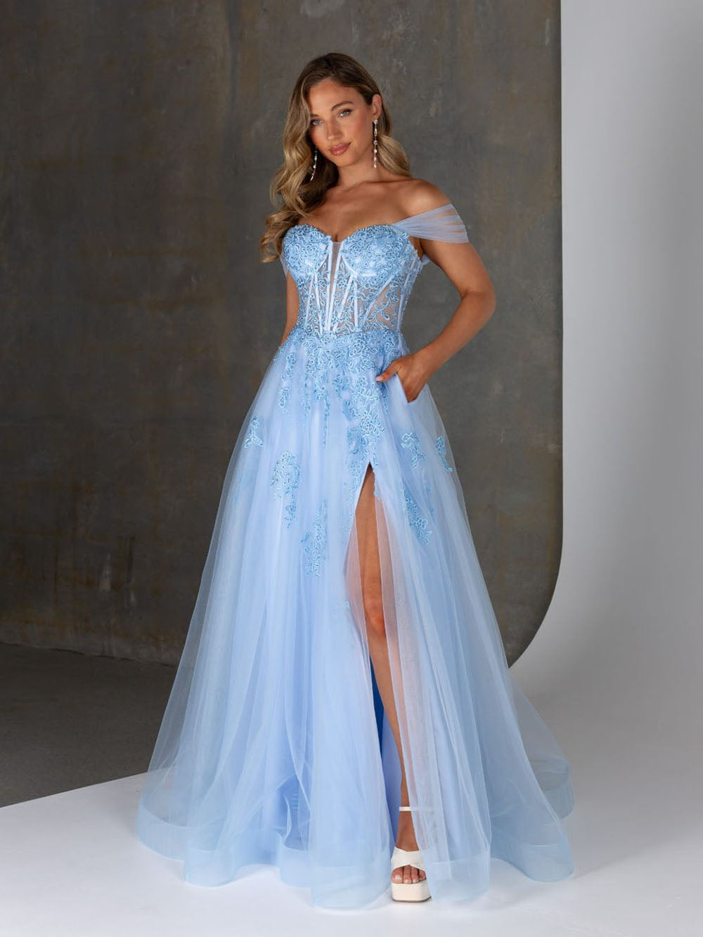 Off Shoulder Tulle Prom Dress Corset Lace Appliqué High Slit Formal Evening Dress Ms2601122