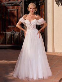 Abito da sposa con applicazioni in pizzo romantico, scollo a spalle scoperte, tulle, linea ad A, mod. Ms2503262