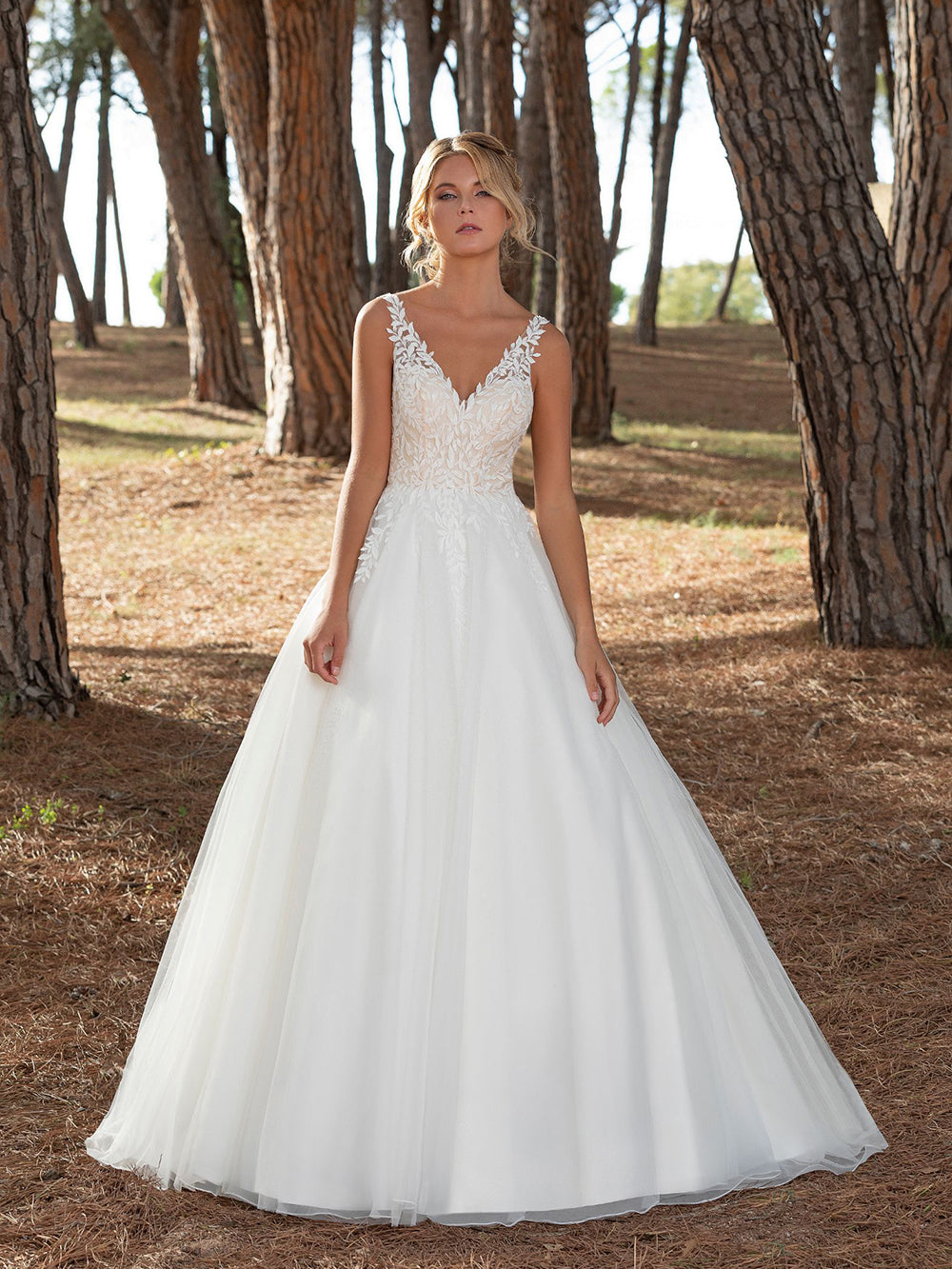Boho A-Line Wedding Dress Sleeveless Lace Appliqué Tulle Backless Bridal Gown Ms2505241