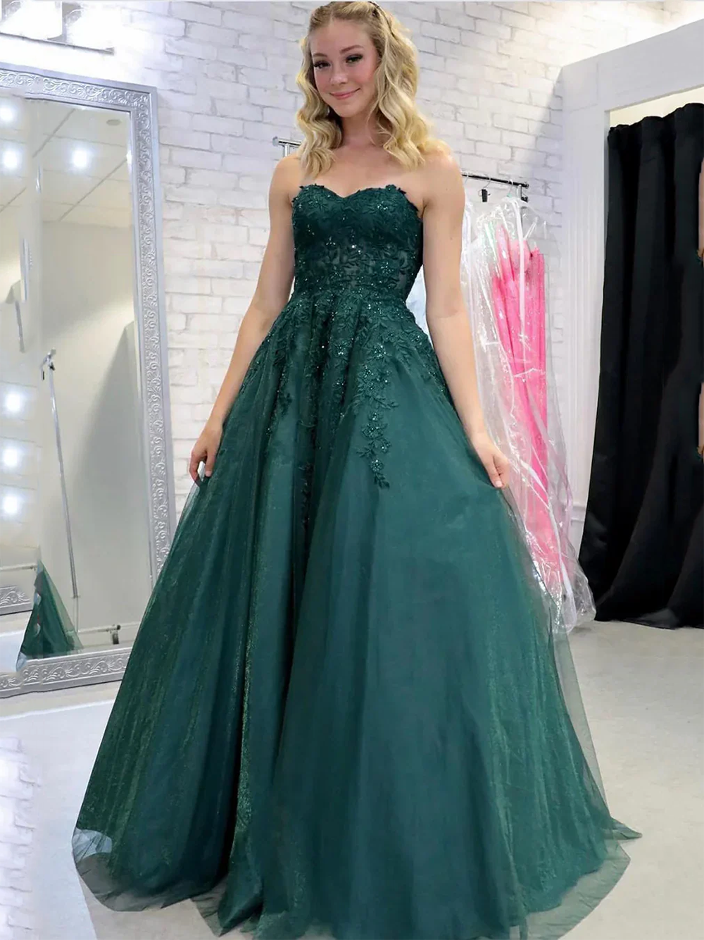 Green Strapless A-Line Prom Dresses Lace Appliques Graduation Dress Ms2508273