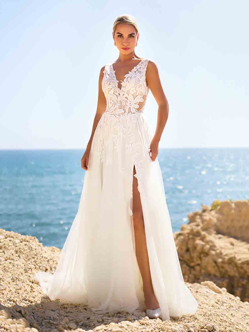 Robes de mariée à manches longues pour mariée Robes de mariée à col en V Robes de mariée en dentelle et tulle pour femmes avec traîne