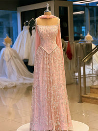 Robe de soirée longue en tulle à bretelles spaghetti et décolleté plongeant pour femme