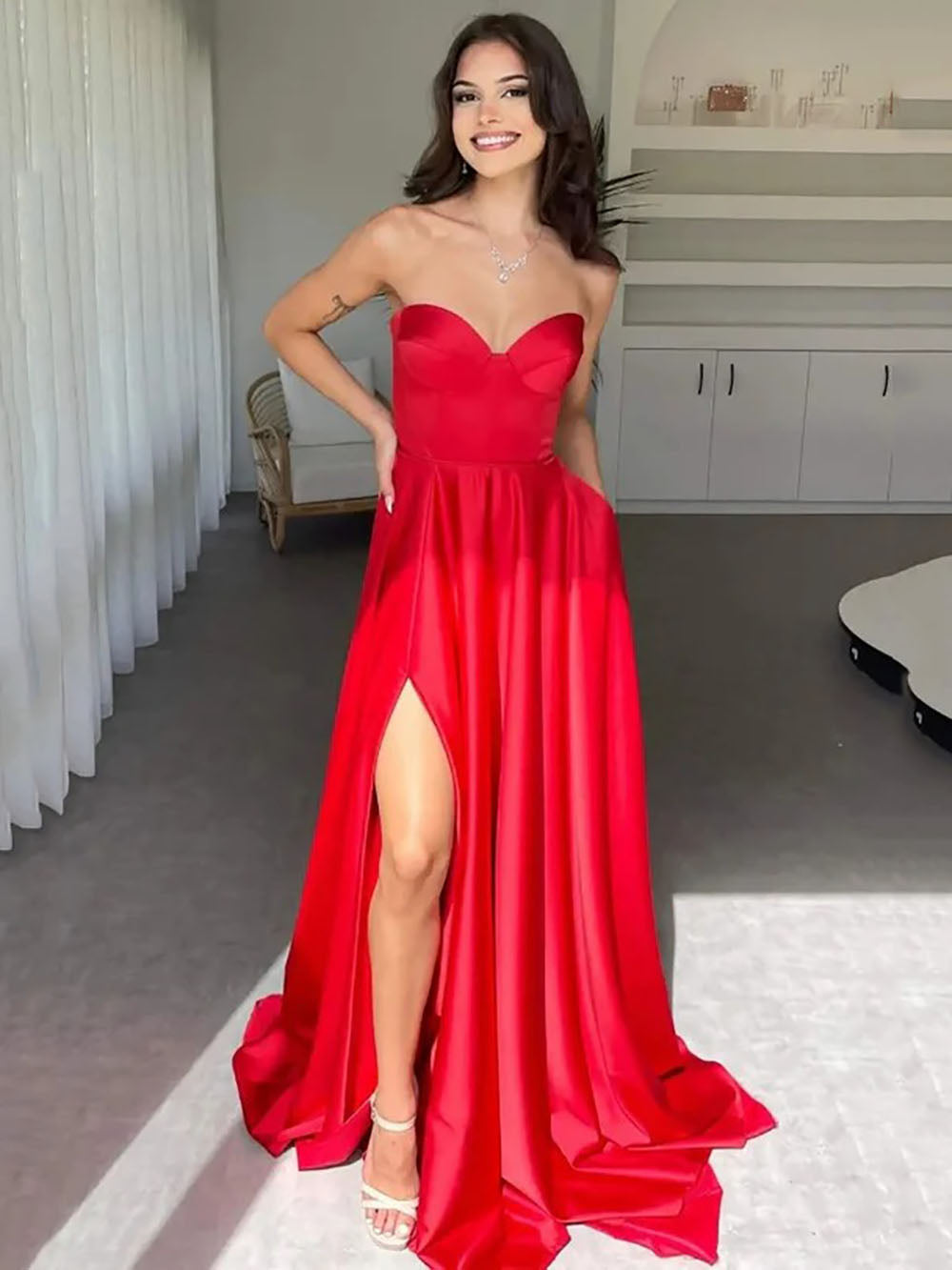 Schwarzes Glitzer-Ballkleid, luxuriöses Abendkleid mit Spitzenstickerei, Seitenschlitze, Abschlussfeierkleid