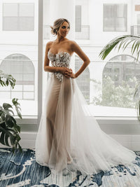 فستان زفاف بتطريز دانتيل رومانسي، كتف مكشوف، تول، تصميم خط A، فساتين عروس Ms2503262