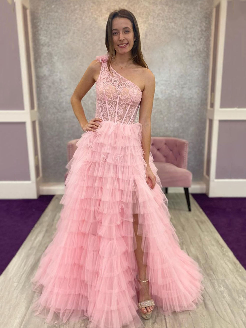 Abito da sera con spacco Ruffle, scollo a cuore, applicazioni in pizzo, corsetto, abito formale per festa di prom Ms2504114