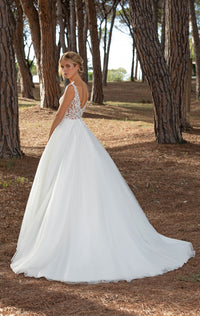 Boho A-Line Wedding Dress Sleeveless Lace Appliqué Tulle Backless Bridal Gown Ms2505241