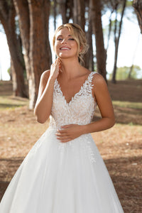 Boho A-Line Wedding Dress Sleeveless Lace Appliqué Tulle Backless Bridal Gown Ms2505241