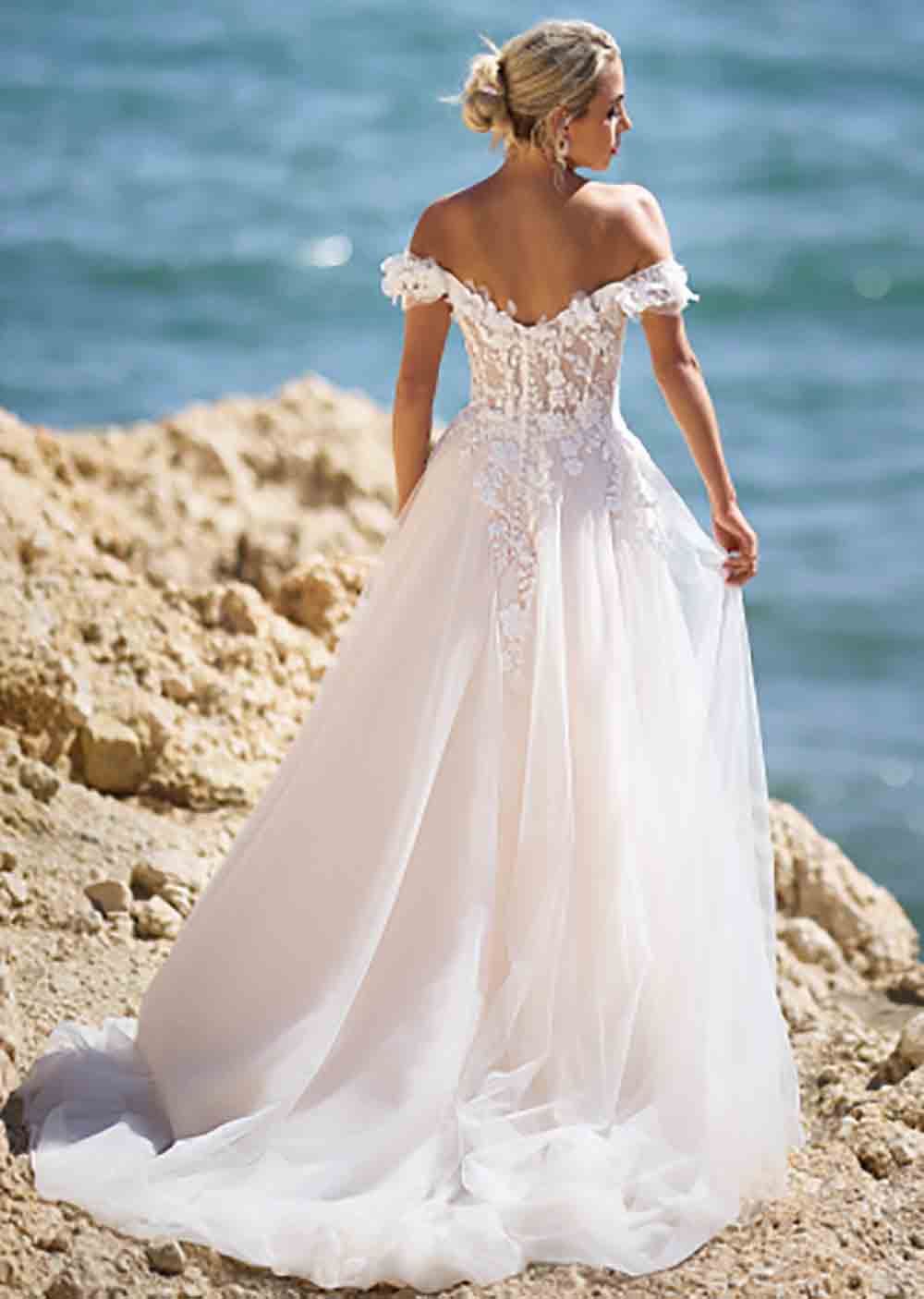 Robes de mariée à manches longues pour mariée Robes de mariée à col en V Robes de mariée en dentelle et tulle pour femmes avec traîne