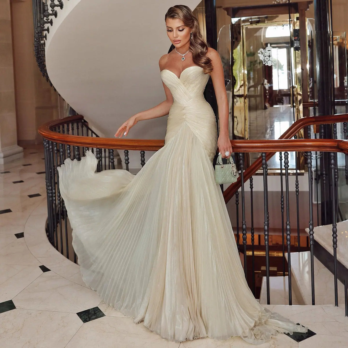 Champange Sweetheart Pleated Mermaid Formal Evening Gowns Shiny Satin Ruched Prom Dress Ms2607216