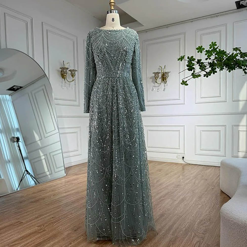 Robe de soirée longue en tulle à bretelles spaghetti et décolleté plongeant pour femme