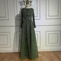 Robe de soirée longue en tulle à bretelles spaghetti et décolleté plongeant pour femme