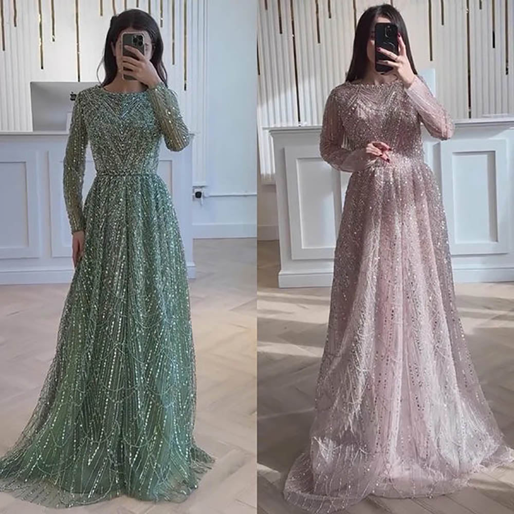 Robe de soirée longue en tulle à bretelles spaghetti et décolleté plongeant pour femme