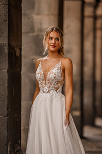 فستان زفاف بتطريز دانتيل رومانسي، كتف مكشوف، تول، تصميم خط A، فساتين عروس Ms2503262