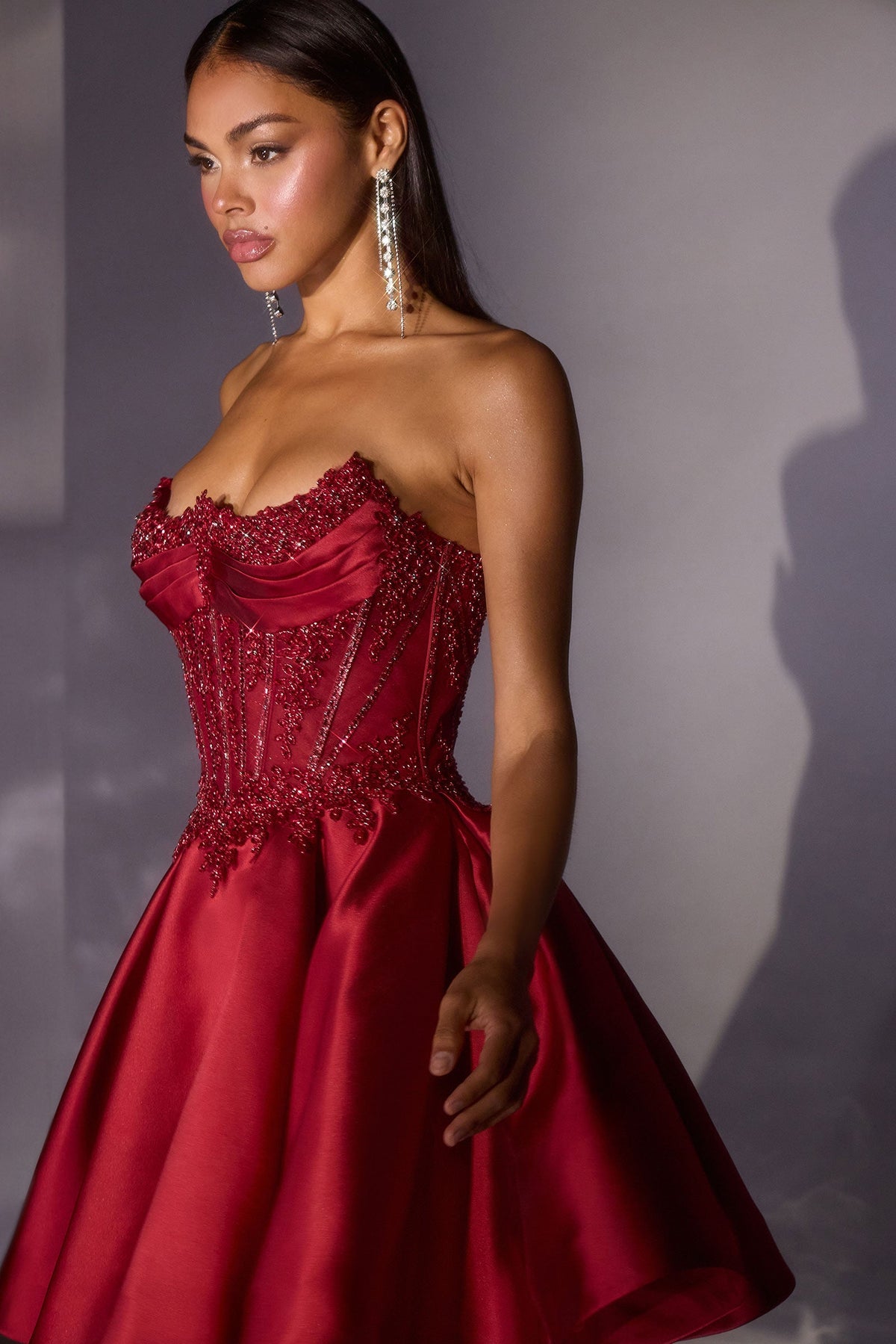 Vestidos de regreso a casa con lentejuelas brillantes 2025 para adolescentes, vestidos cortos con hombros descubiertos, de encaje en capas, vestidos de fiesta de cóctel