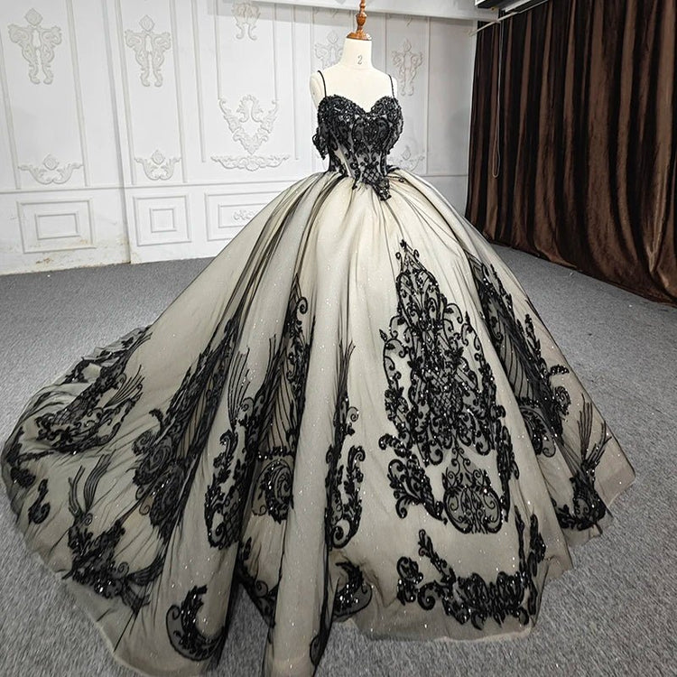 Robe de Quinceanera en forme de cœur pour femme, robe de bal, bretelles spaghetti, dentelle, appliques, robes Sweet 16 pour adolescentes