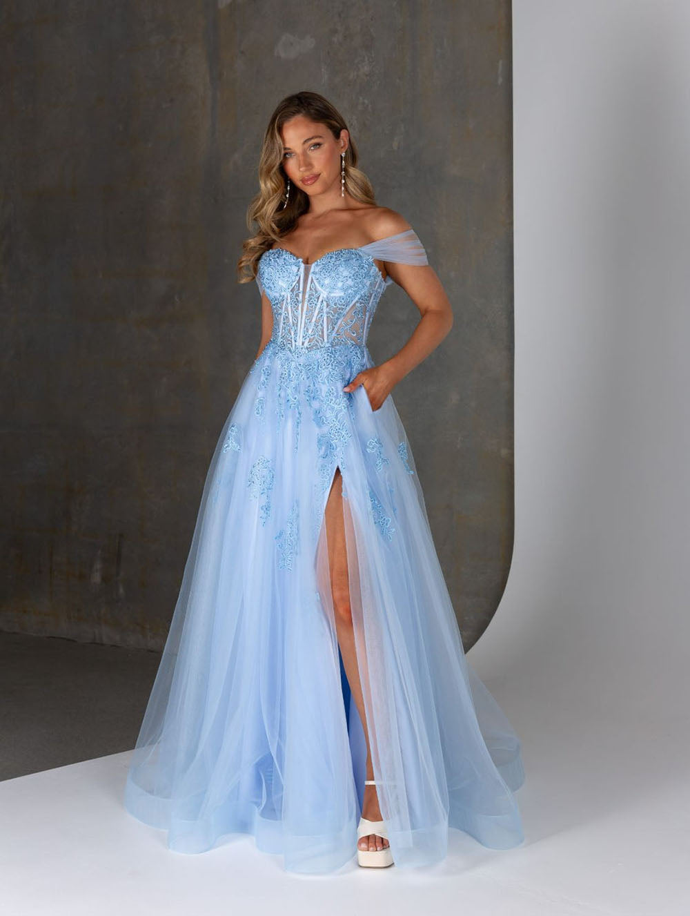 Off Shoulder Tulle Prom Dress Corset Lace Appliqué High Slit Formal Evening Dress Ms2601122