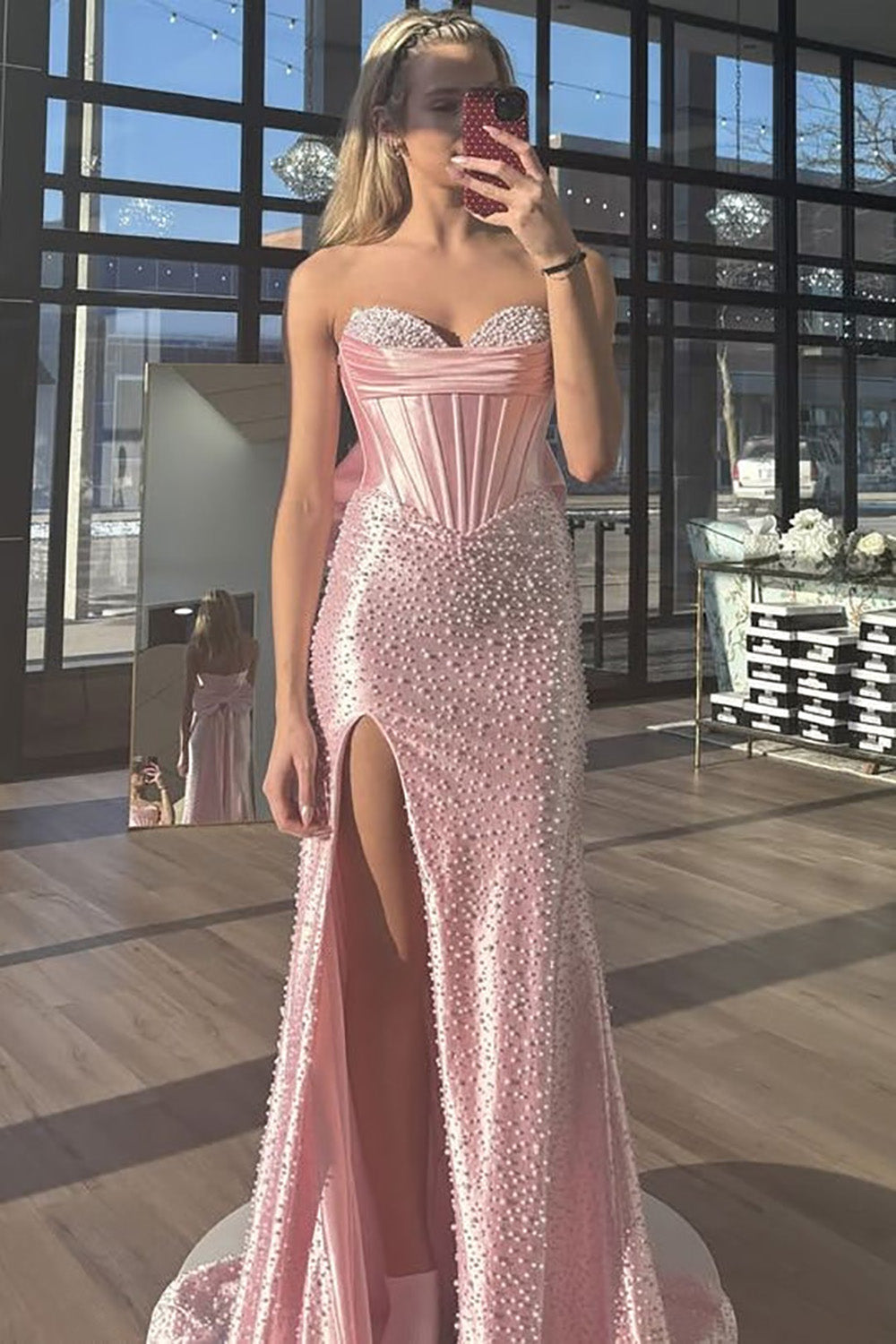 Robe de soirée longue en tulle à bretelles spaghetti et décolleté plongeant pour femme