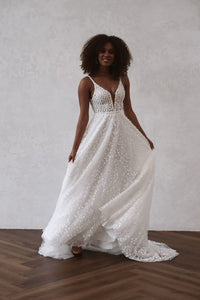 3D Lace Appliqué Bridal Dress Deep V Neck sexy A-Line Wedding Gown Beach Bride Dress Ms205106