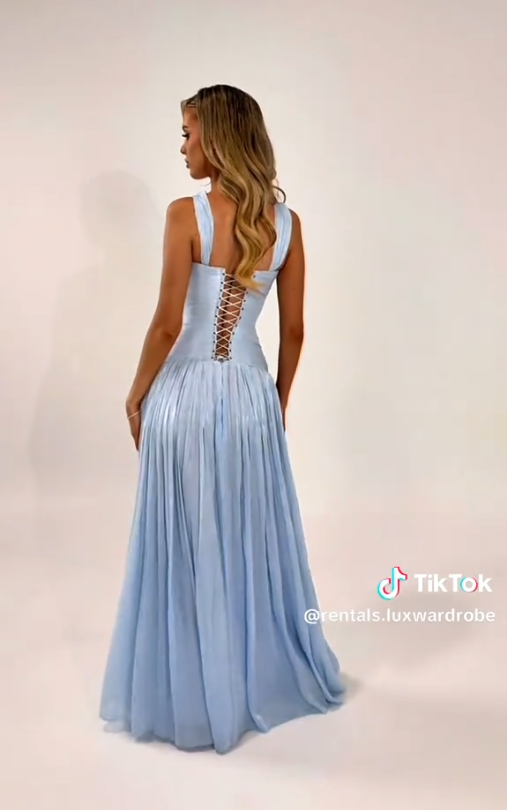 Shiny Pleated Prom Dress V Neck Formal Gown Lace Up Back Elegant Evening Dress for Women Ms2605261