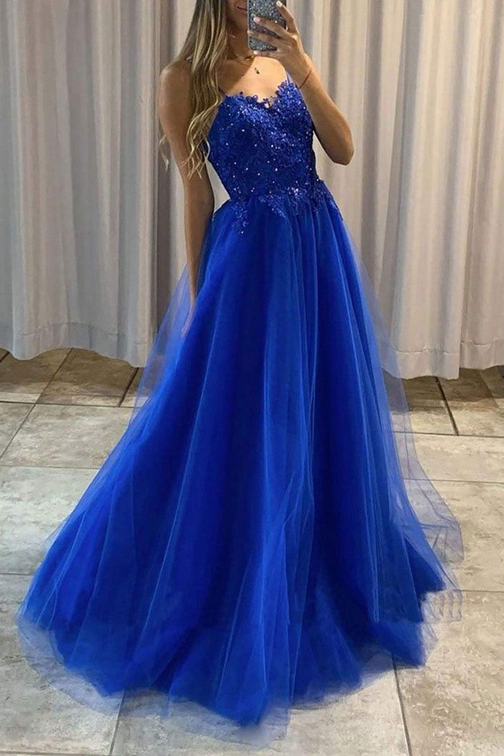 Elegante abito da sera a strati con applicazioni in pizzo, senza maniche, arricciato, abito formale Ms2504071
