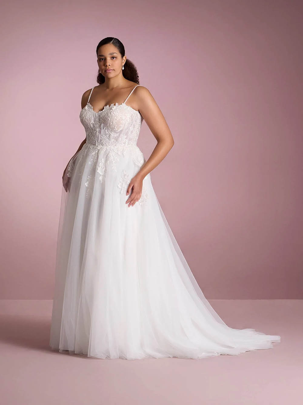 Plus Size Wedding Dresses Lace Applique Tulle A Line Bridal Dress with Spaghetti Straps Ms2509256