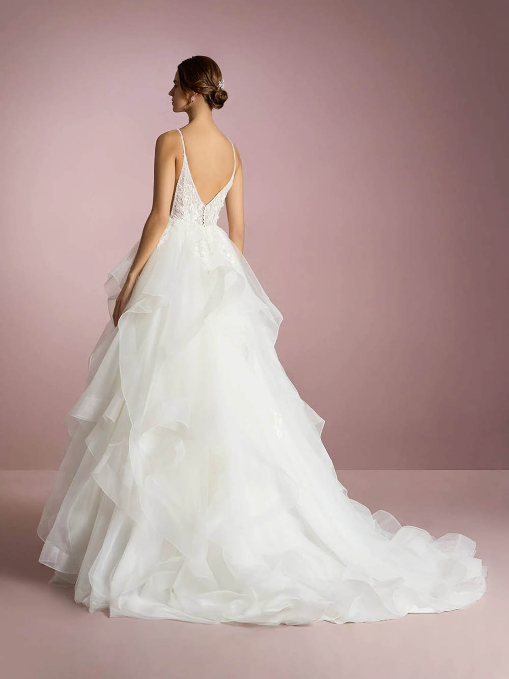 Luxury V Neck Layered Tulle Wedding Dress Princess Bridal Dress With Appliques Ms2509259