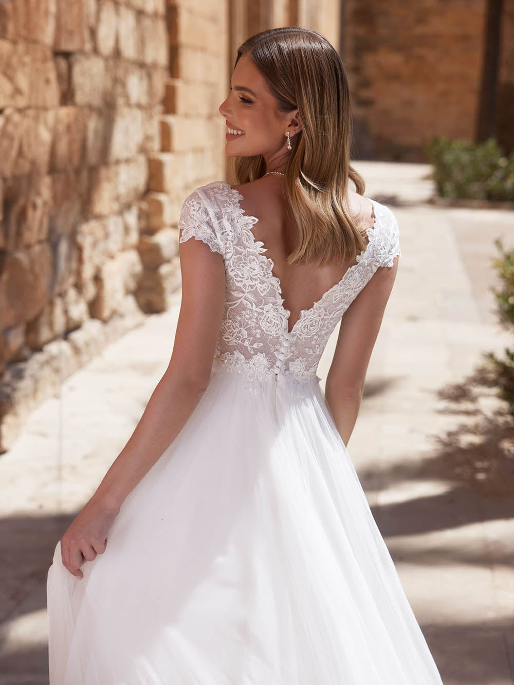 Langärmelige Brautkleider für die Braut, Brautkleider mit V-Ausschnitt, Spitzentüll, Brautkleider für Frauen mit Schleppe