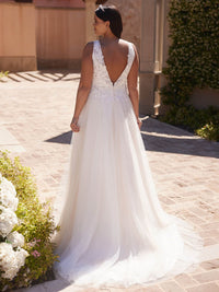 Plus Size Lace Wedding Dress Sleeveless Tulle Bridal Gown with Open Back Ms2602027