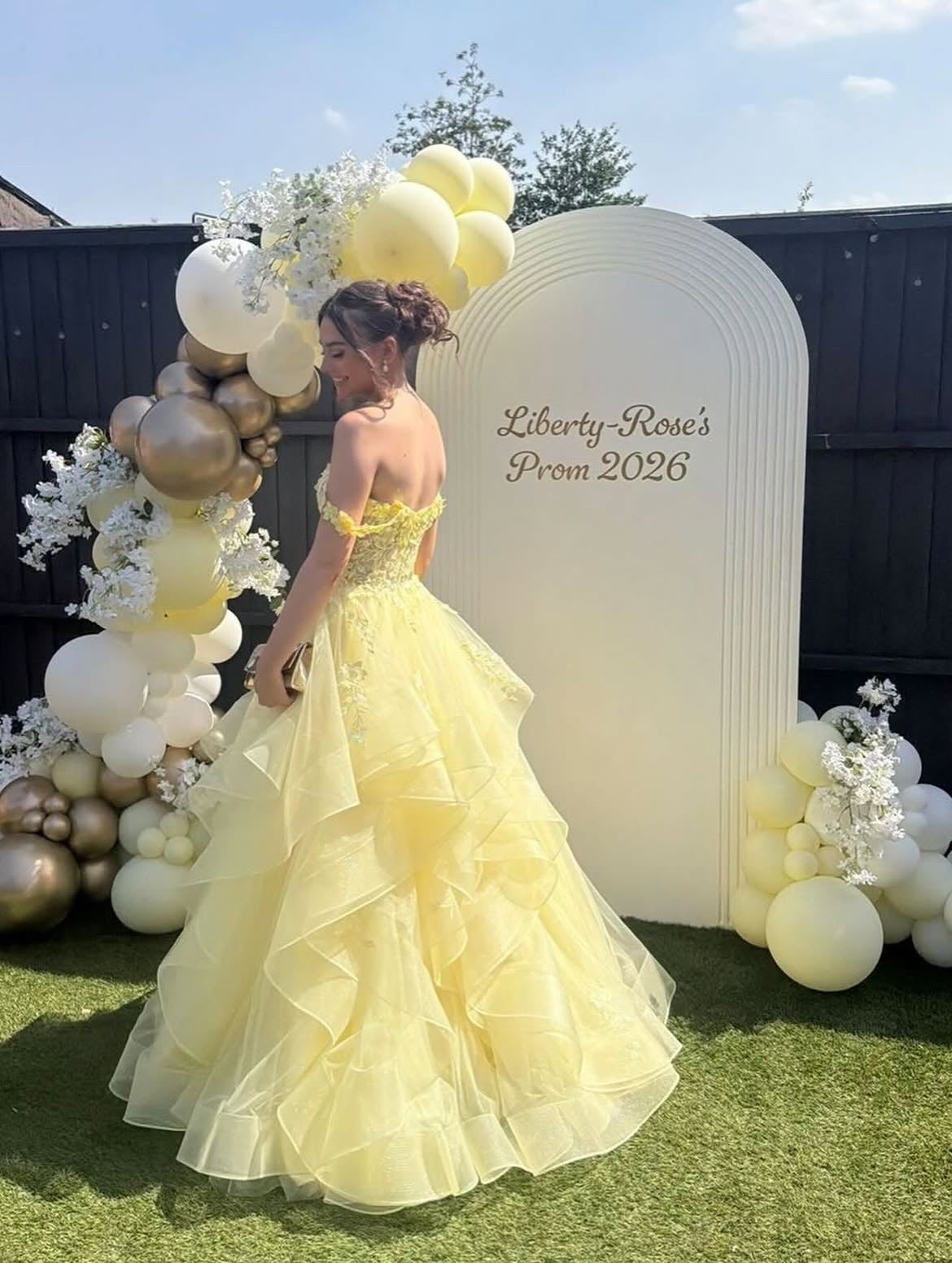 Yellow Prom Dress Off Shoulder Lace Applique Corset Ball Gown Tiered Princess Evening Dress Ms2607186
