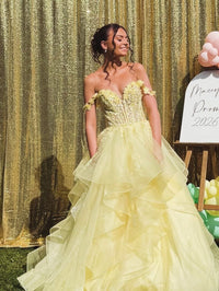 Yellow Prom Dress Off Shoulder Lace Applique Corset Ball Gown Tiered Princess Evening Dress Ms2607186