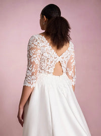 Plus Size Wedding Dresses V Neck Lace Appliques Satin A Line Bridal Dress Ms2509258