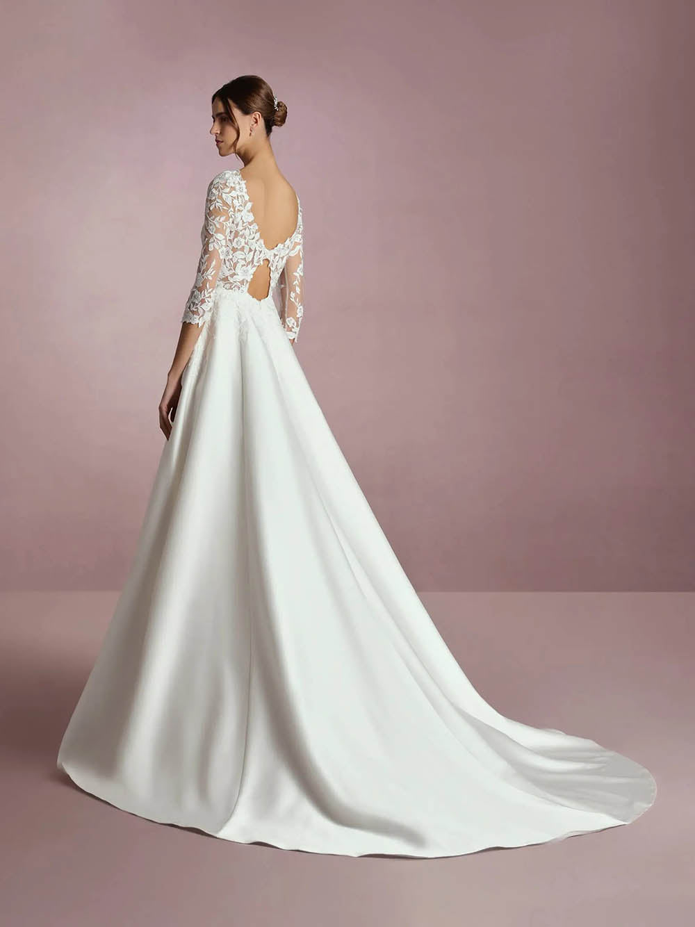 Plus Size Wedding Dresses V Neck Lace Appliques Satin A Line Bridal Dress Ms2509258