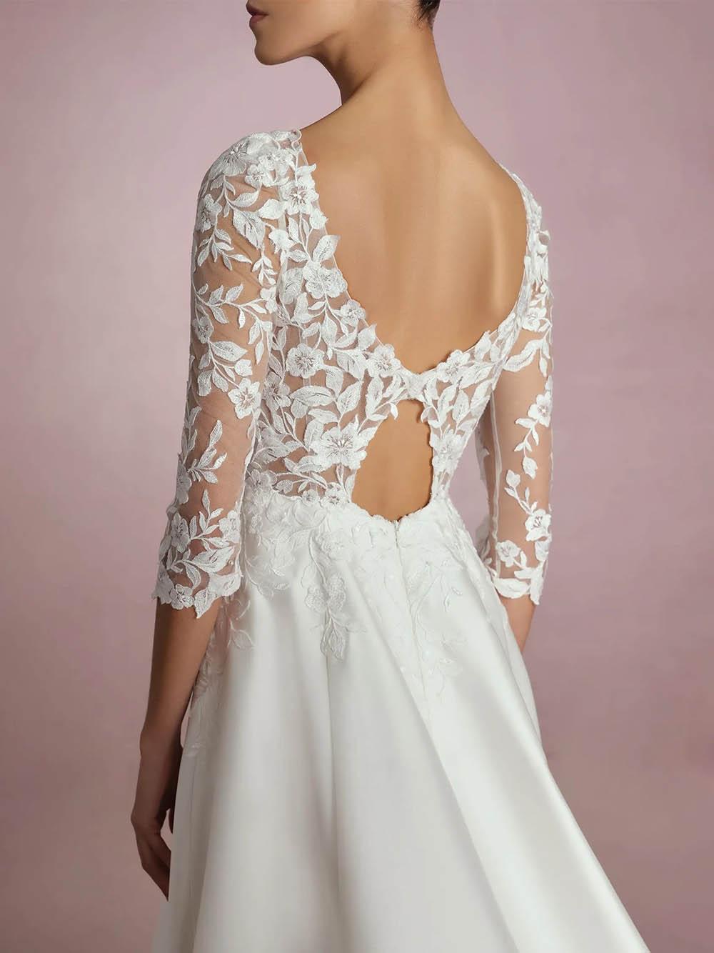 Plus Size Wedding Dresses V Neck Lace Appliques Satin A Line Bridal Dress Ms2509258
