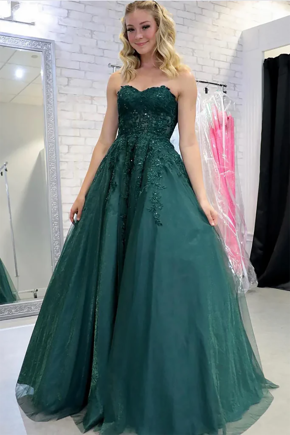Green Strapless A-Line Prom Dresses Lace Appliques Graduation Dress Ms2508273
