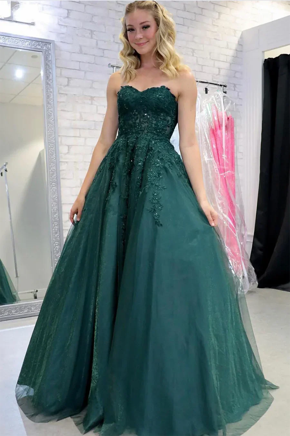 Green Strapless A-Line Prom Dresses Lace Appliques Graduation Dress Ms2508273