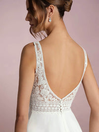 A-Line Wedding Dress V Neck Lace Chiffon High Slit Bridal Gown Ms2509252