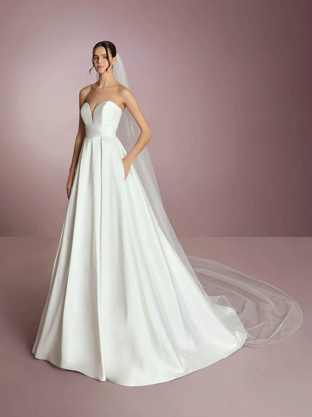 Langärmelige Brautkleider für die Braut, Brautkleider mit V-Ausschnitt, Spitzentüll, Brautkleider für Frauen mit Schleppe