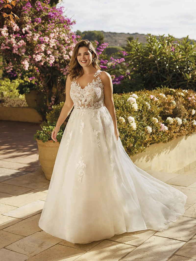 Romantic Lace A Line Wedding Dress Illusion Garden Bridal Dress Ms2601014