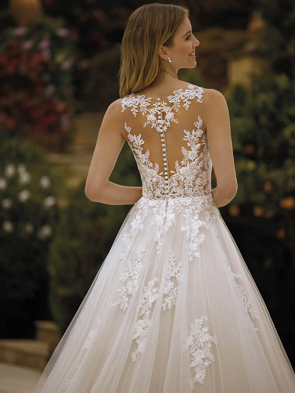 Romantic Lace A Line Wedding Dress Illusion Garden Bridal Dress Ms2601014