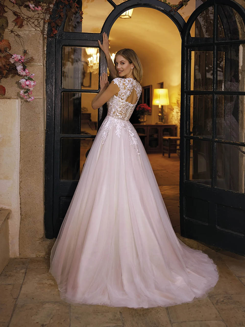 Langärmelige Brautkleider für die Braut, Brautkleider mit V-Ausschnitt, Spitzentüll, Brautkleider für Frauen mit Schleppe