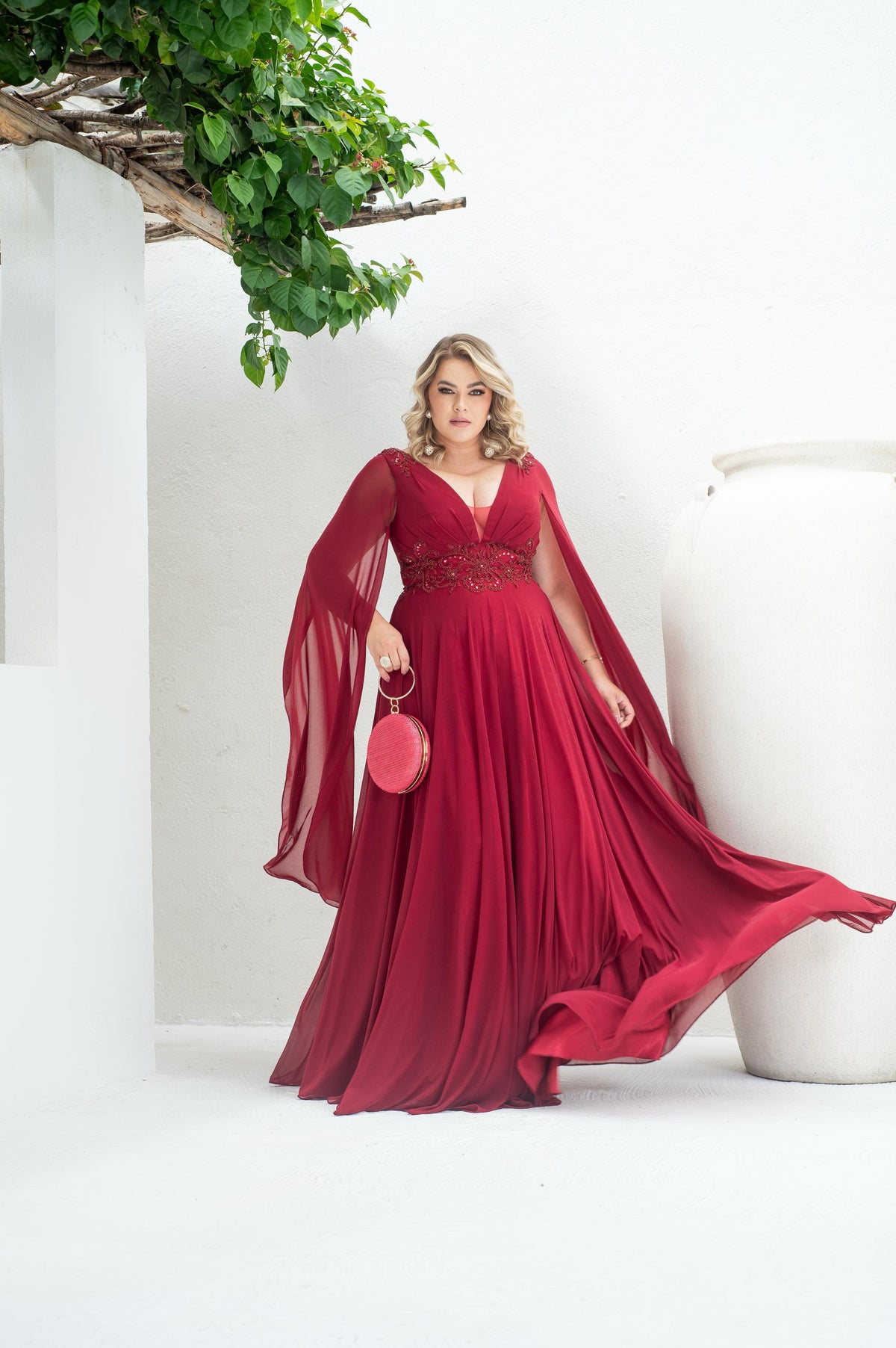 Plus Size Chiffon Evening Dress V Neck Beaded Appliques Cape Sleeve A Line Prom Dress Ms2607076